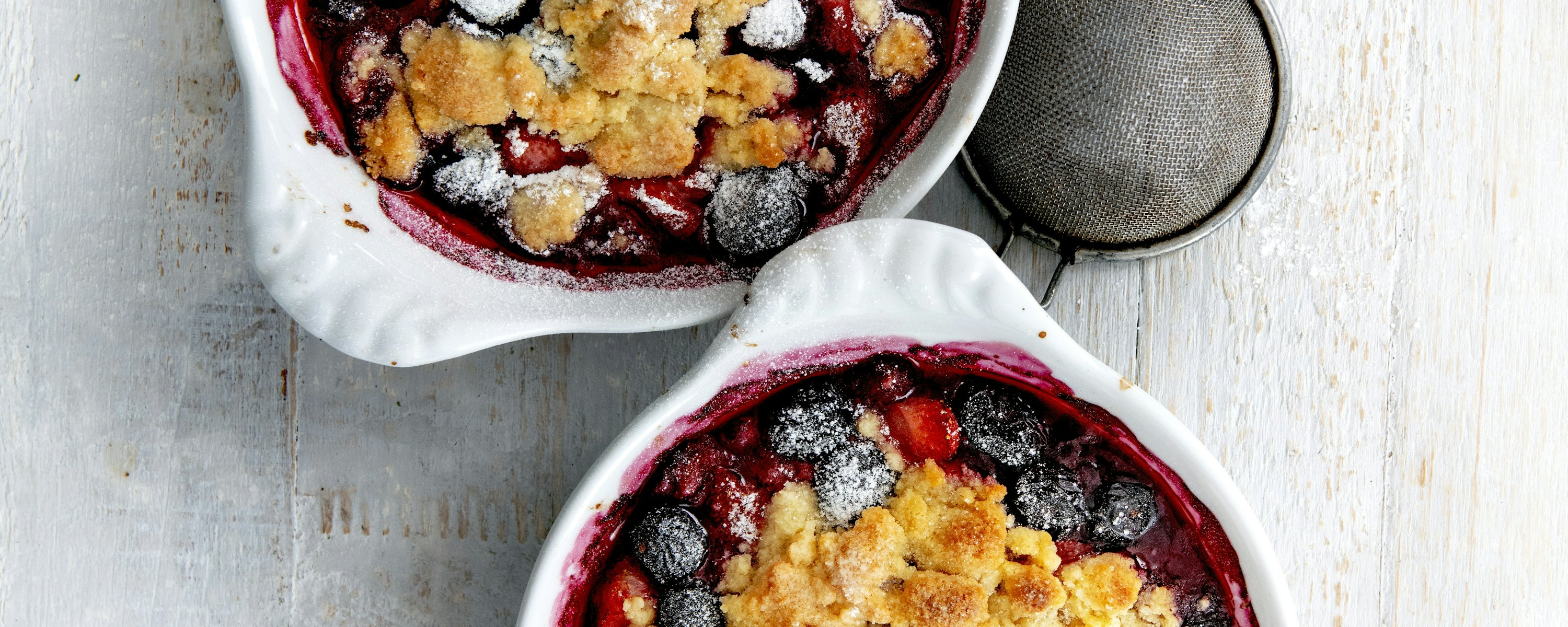 Aardbeibessen crumble jpeg